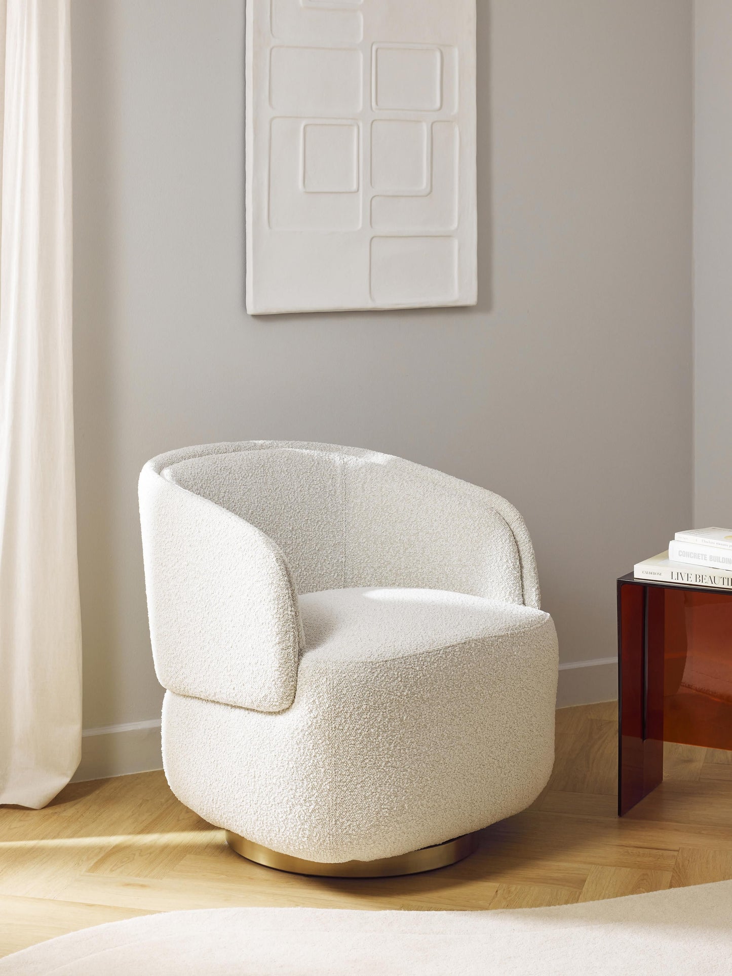 Nira Swivel Chair