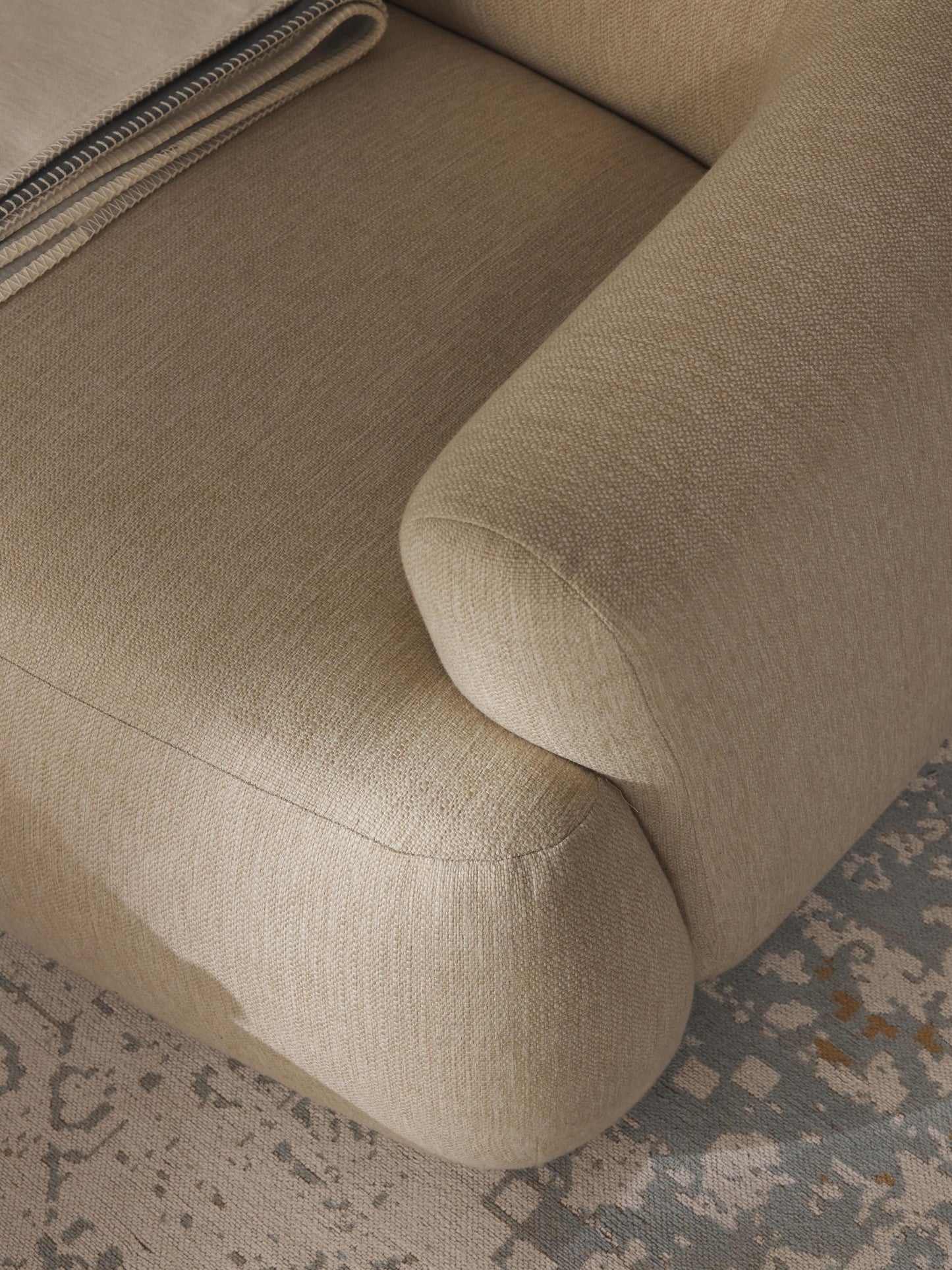 Novi Sofa - Beige (4 Seats)